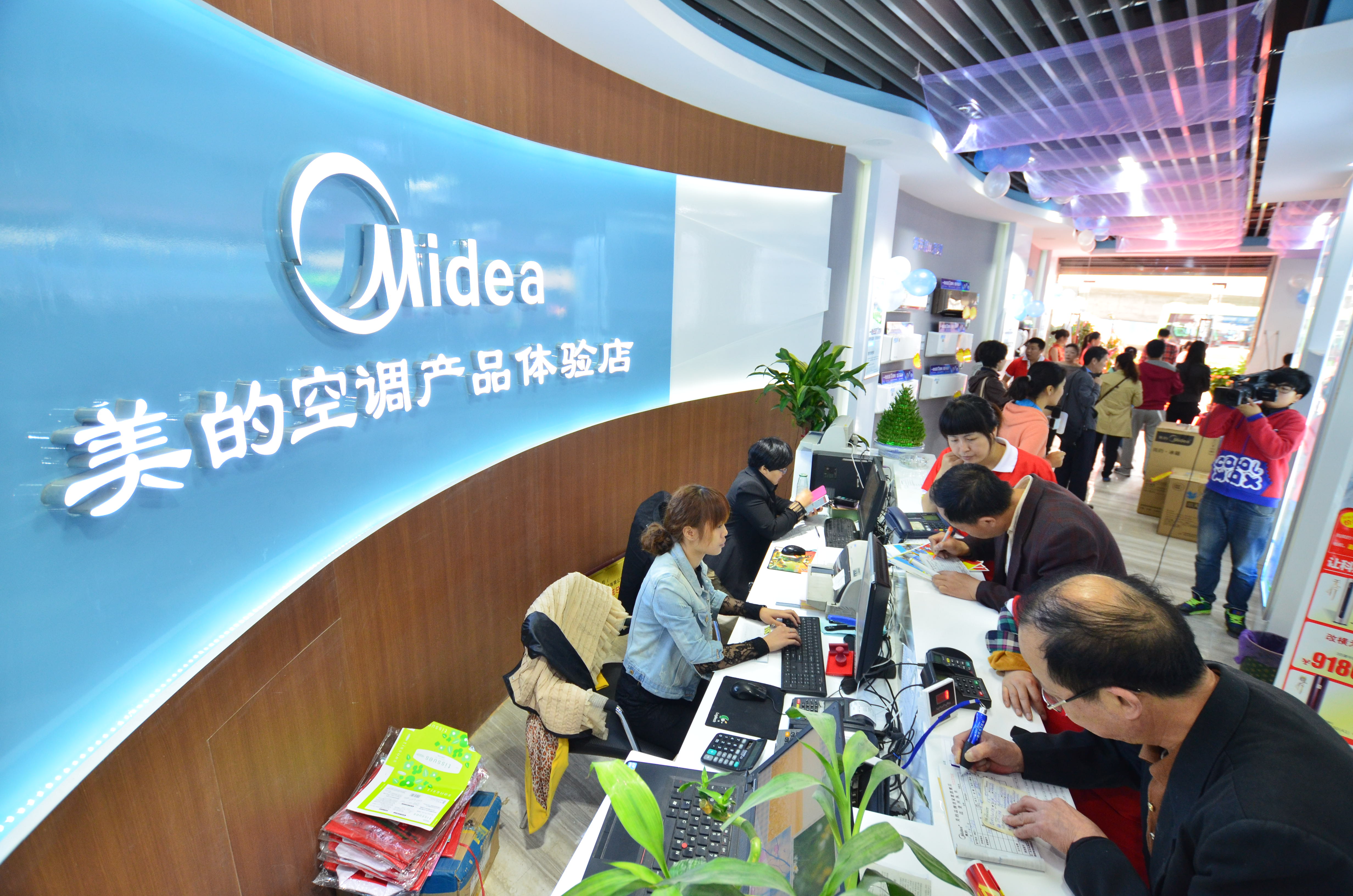 ���Ŀ��{(di��o)���۽����M��ʹ�Ãrֵ���Գ־�Ʒ��(zh��n)�Բ��ӓu